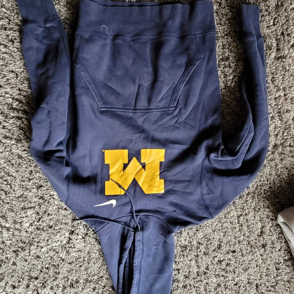 Nike hoodie